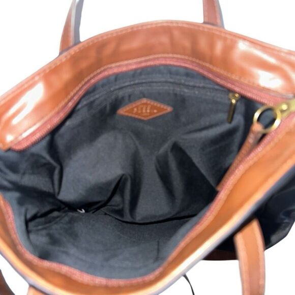 Fossil dual tone Leather Backpack - Missing one strap - Picture 8 of 12